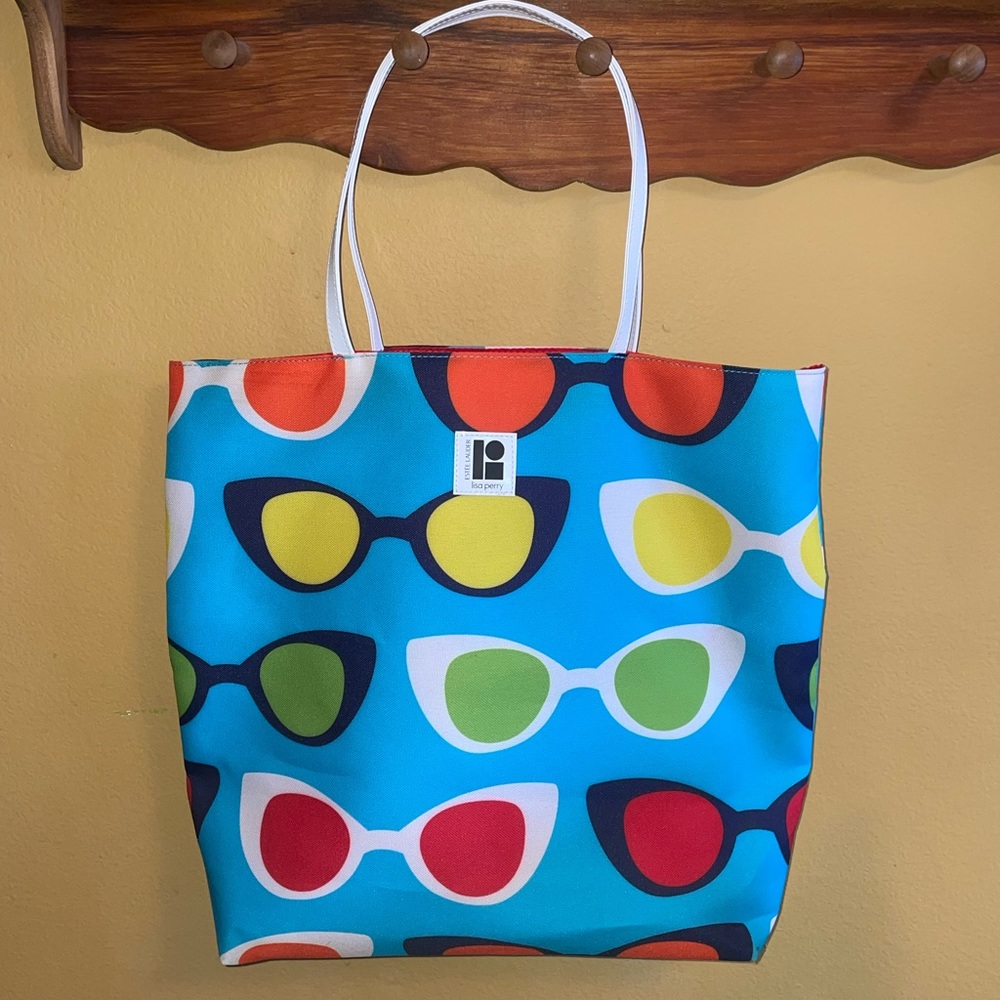 🕶😎💙♥️💚💛🧡ESTEE’ Lauder Lisa Perry sunglasses tote bag